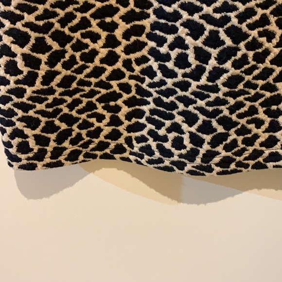 A bit of 🐆 sexy in a Pencil Skirt NWT - Picture 6 of 9